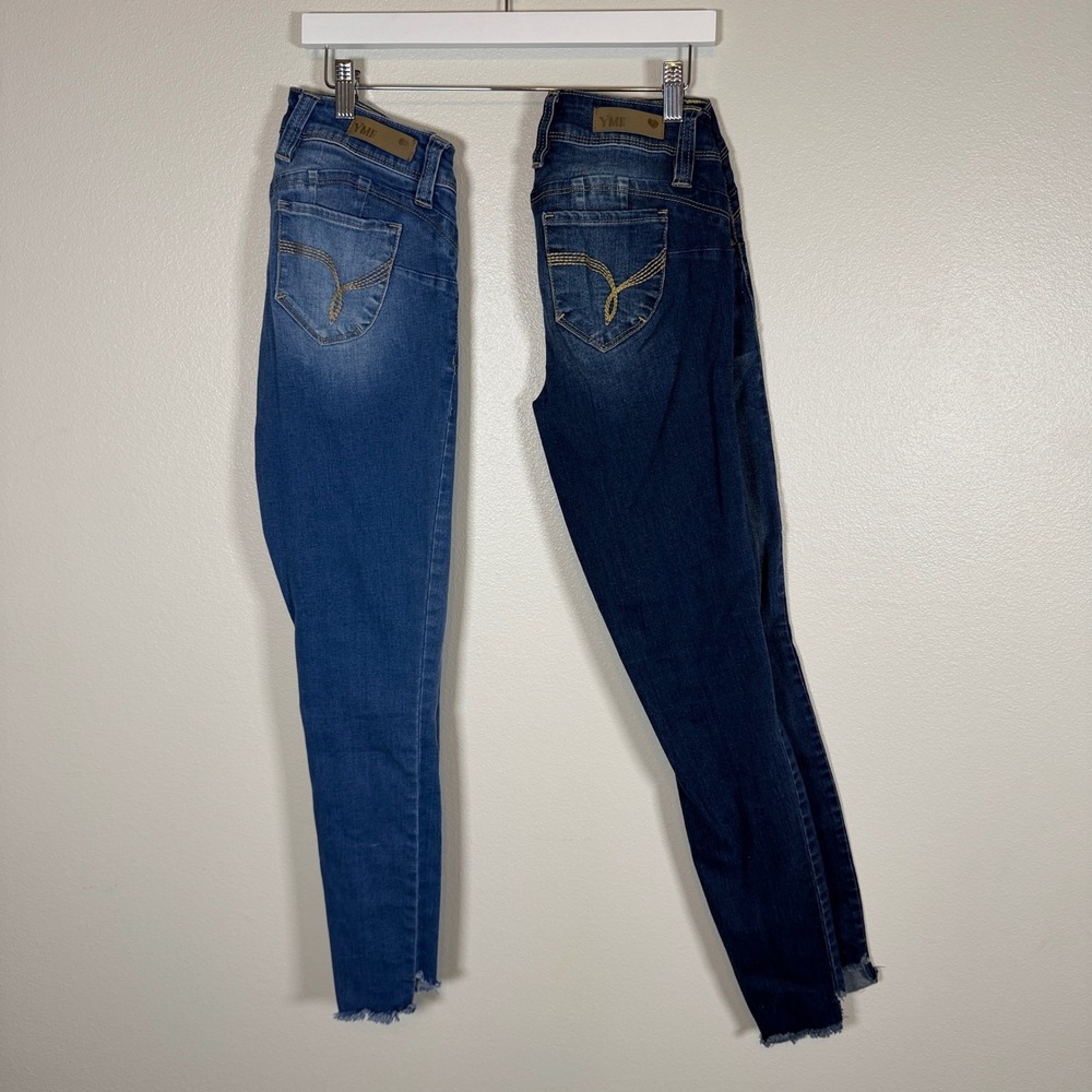YMI WannaBettaButt Distressed Skinny Jeans Size 3  Raw Hem Frayed‎ Knee